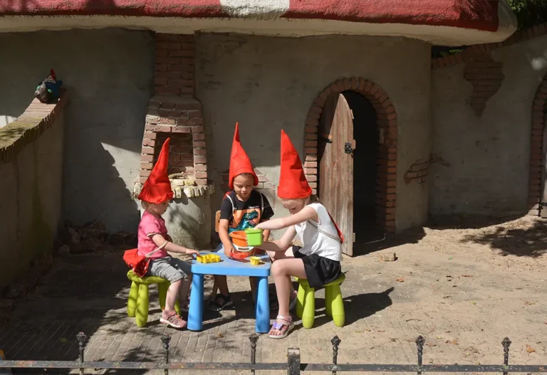 Spelen-Kabouterdorp-1-NatuurlijkHeidepark